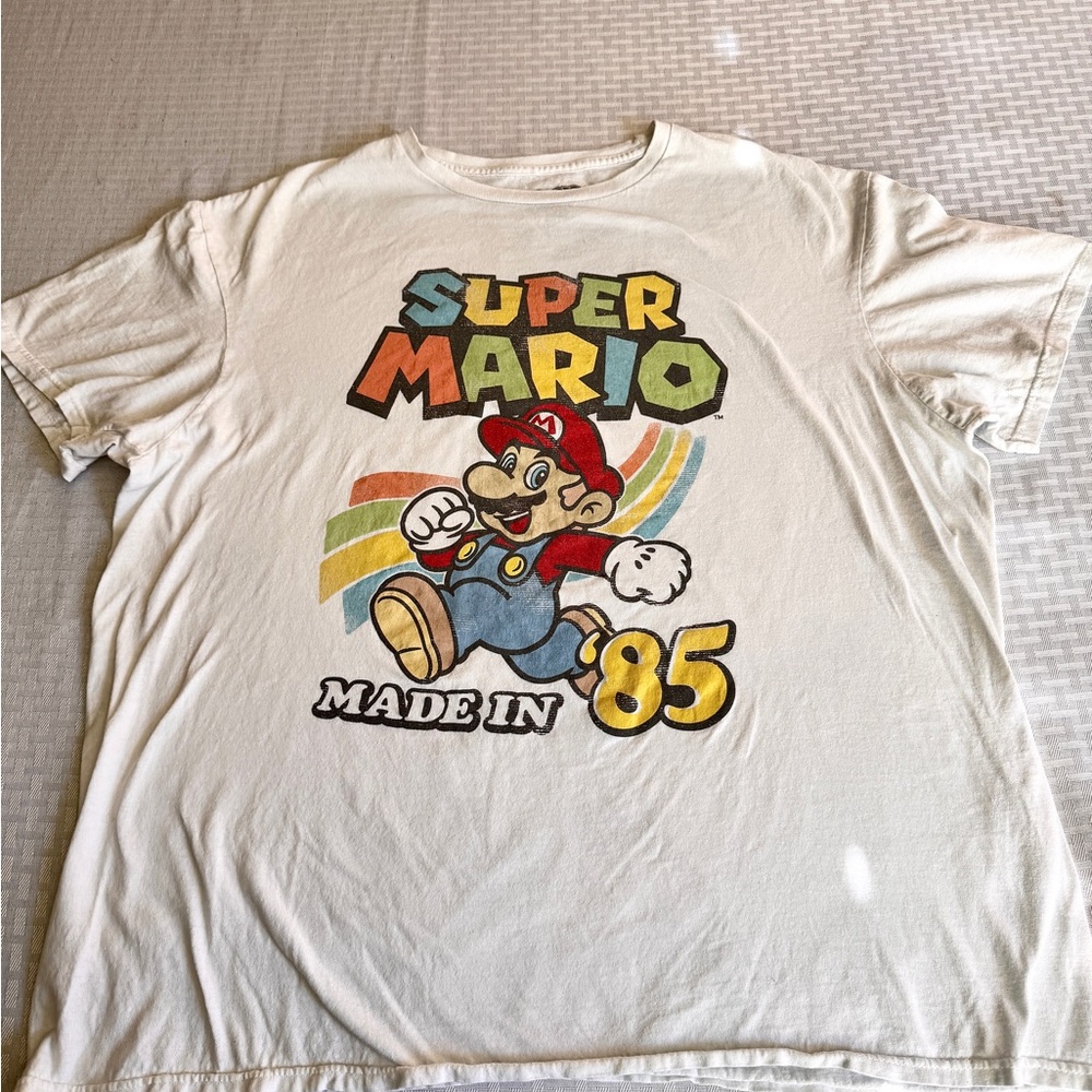 Super Mario “Made in ’85” Retro Graphic Tee White XL‎ – Rainbow Vintage Style